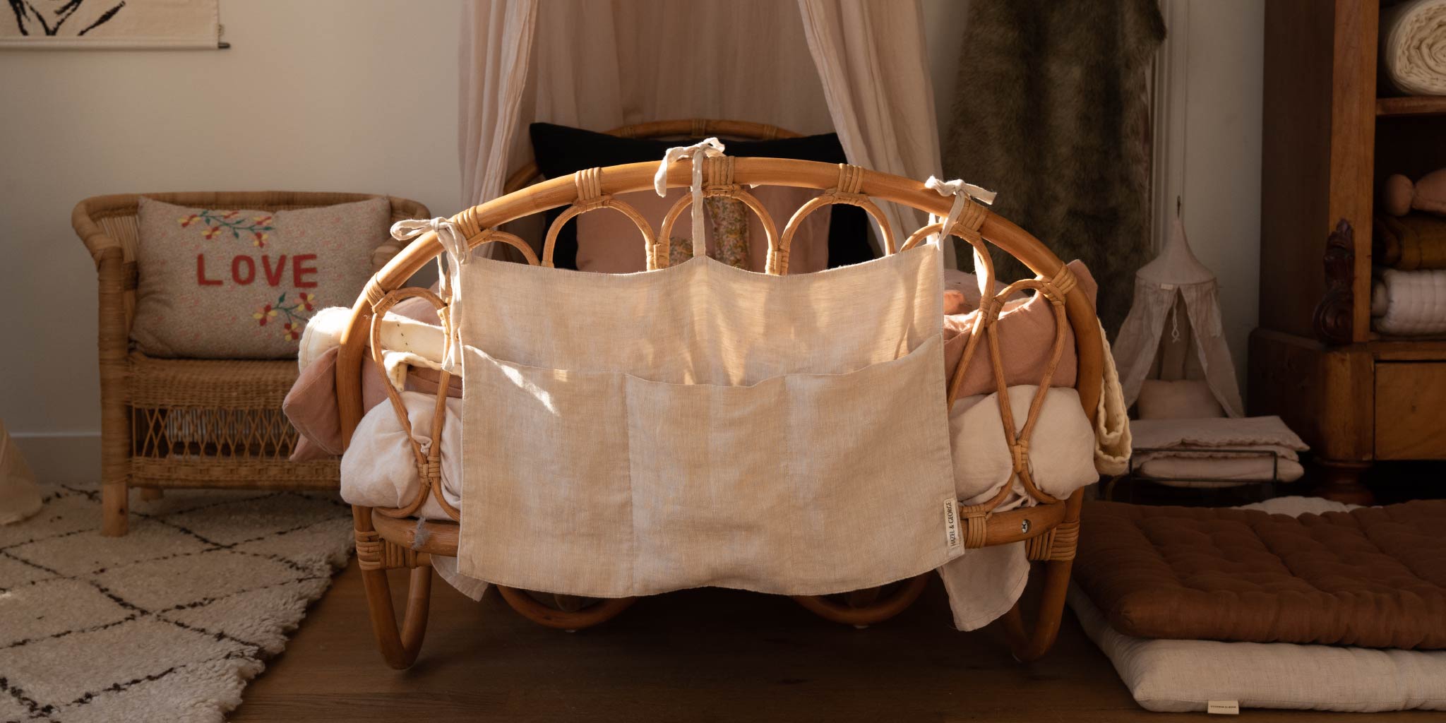 organizers and bed pockets