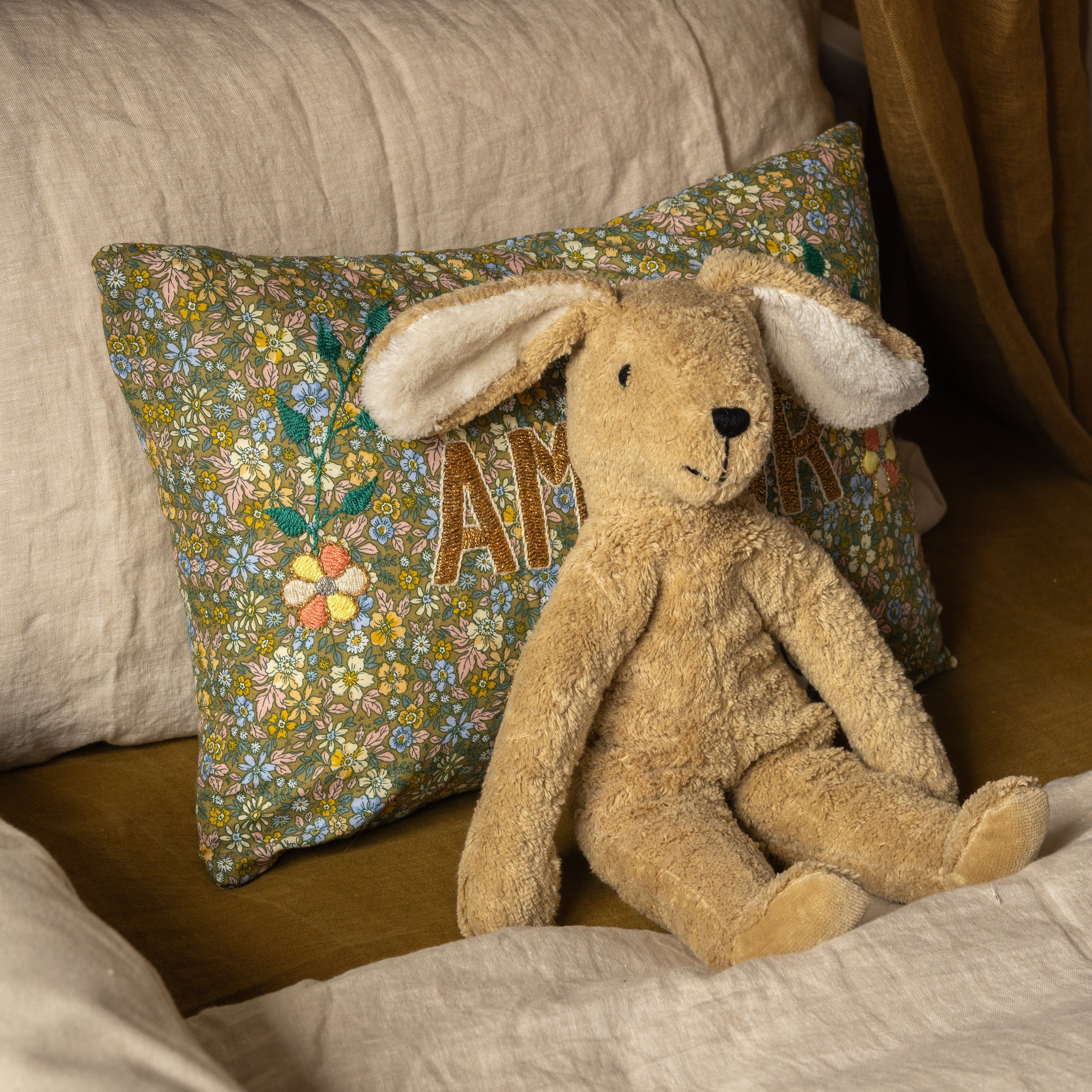 Amour Cushion Khaki Flower