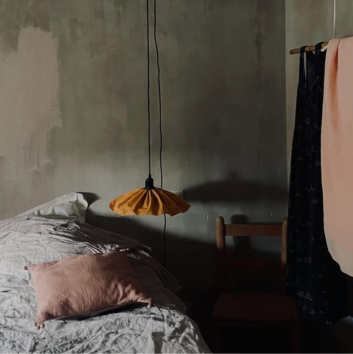 Poppy Pendant Lamp - Amber