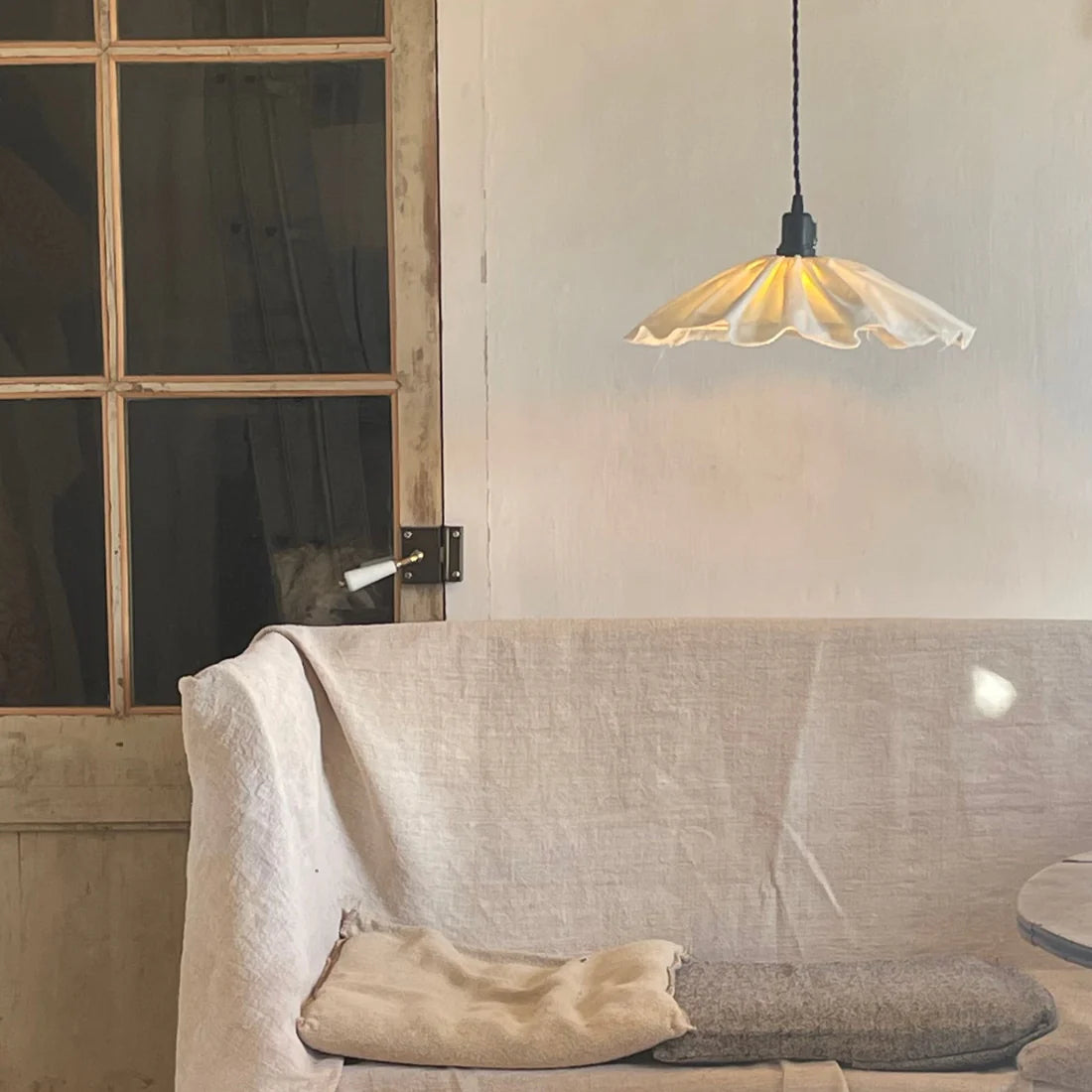 Poppy Pendant Lamp - Blanco