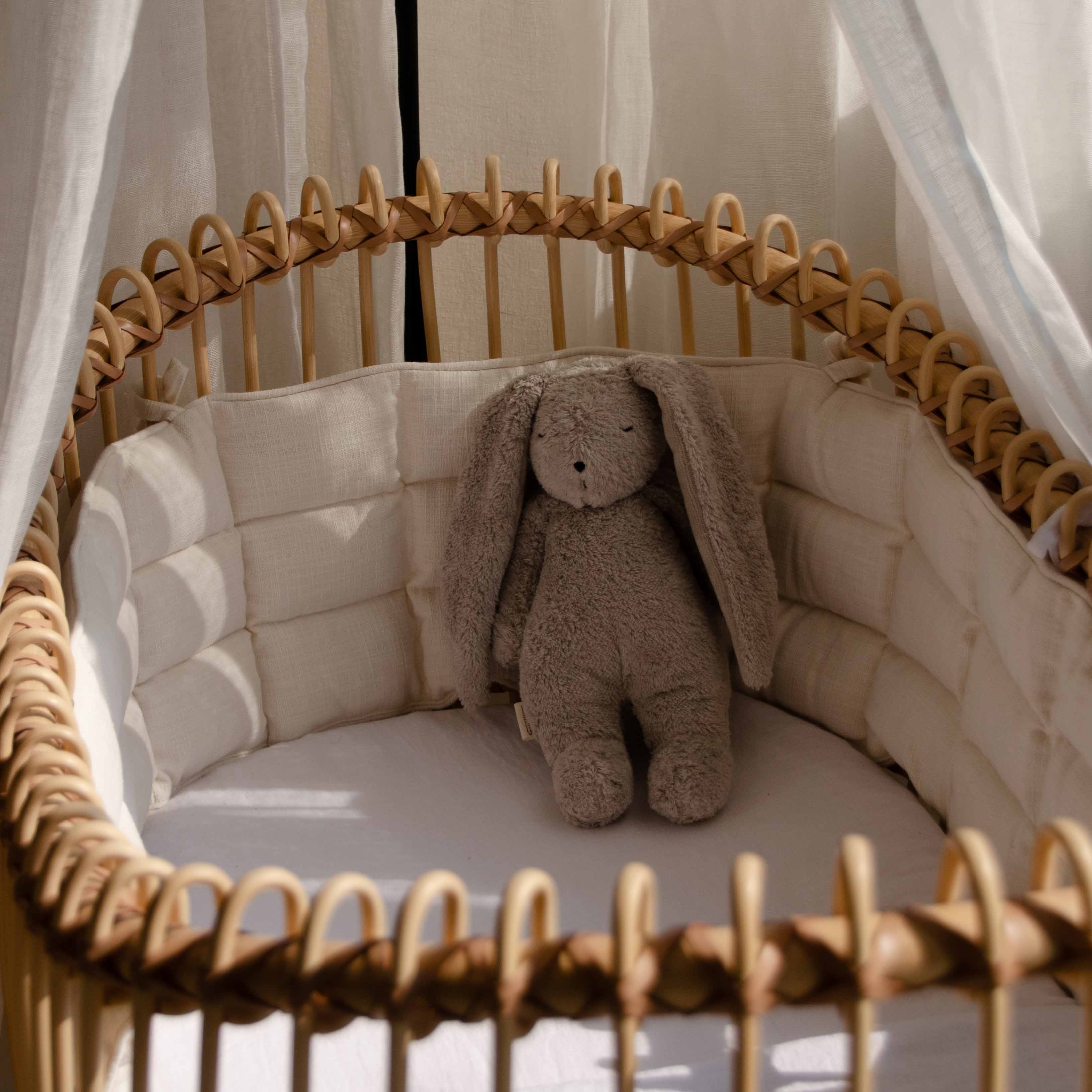 Bedbumper voor wieg in kapok