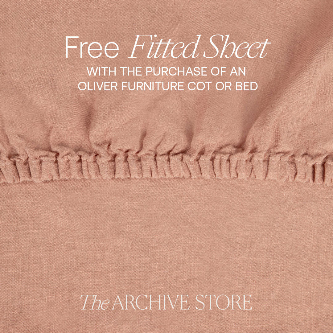 Wood Mini+ Cot Bed Incl. Junior Kit | White/Oak