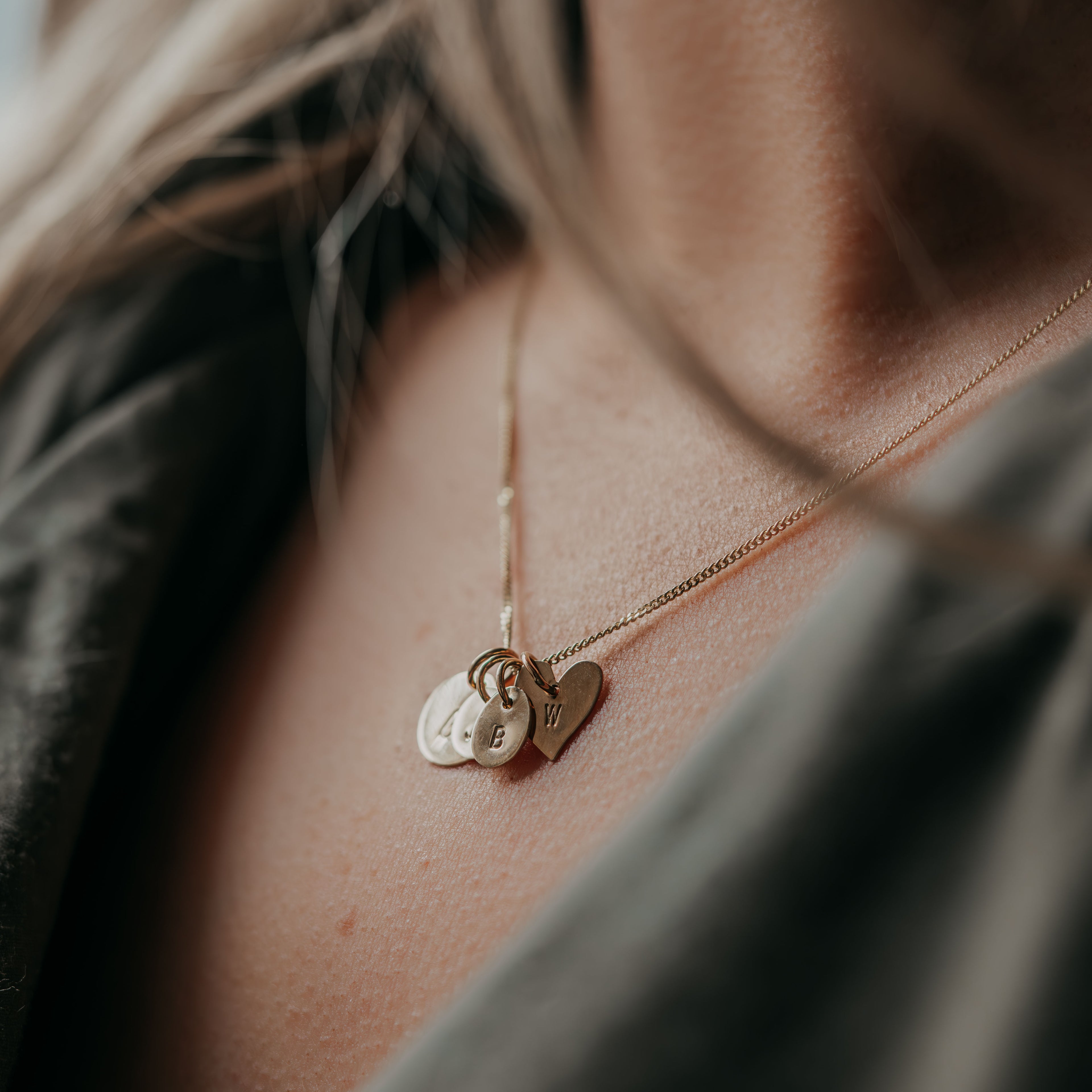 Hangertje Met Initiaal Klein 14K Goud