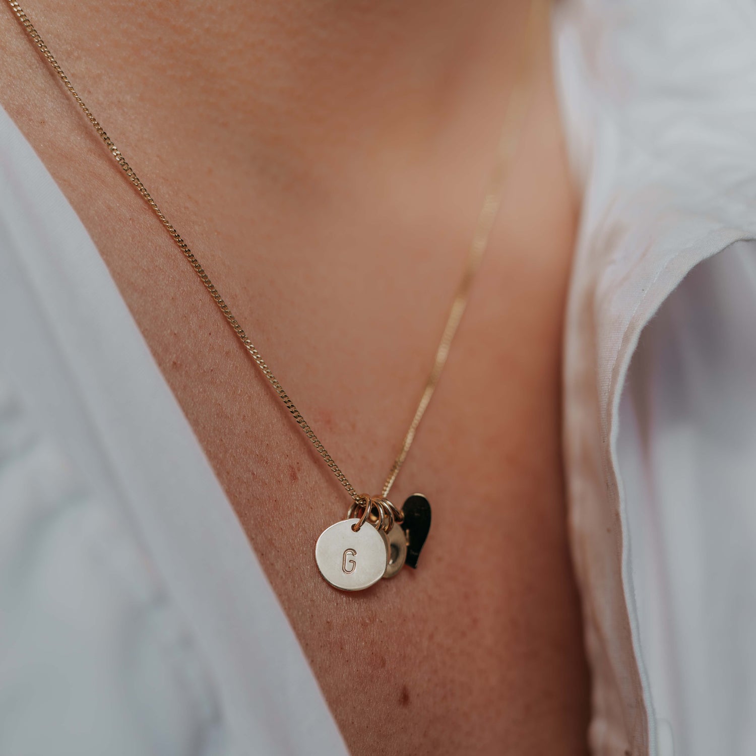 Hangertje Met Initiaal Groot 14K Goud