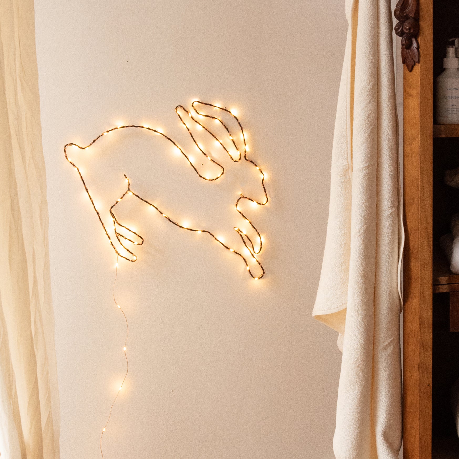 Lighting Hare Black