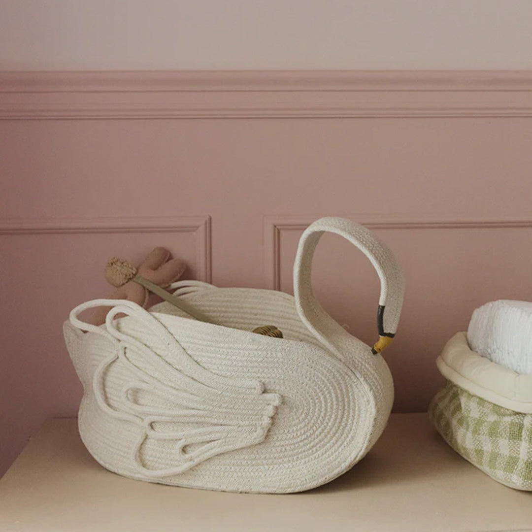 Basket Swan