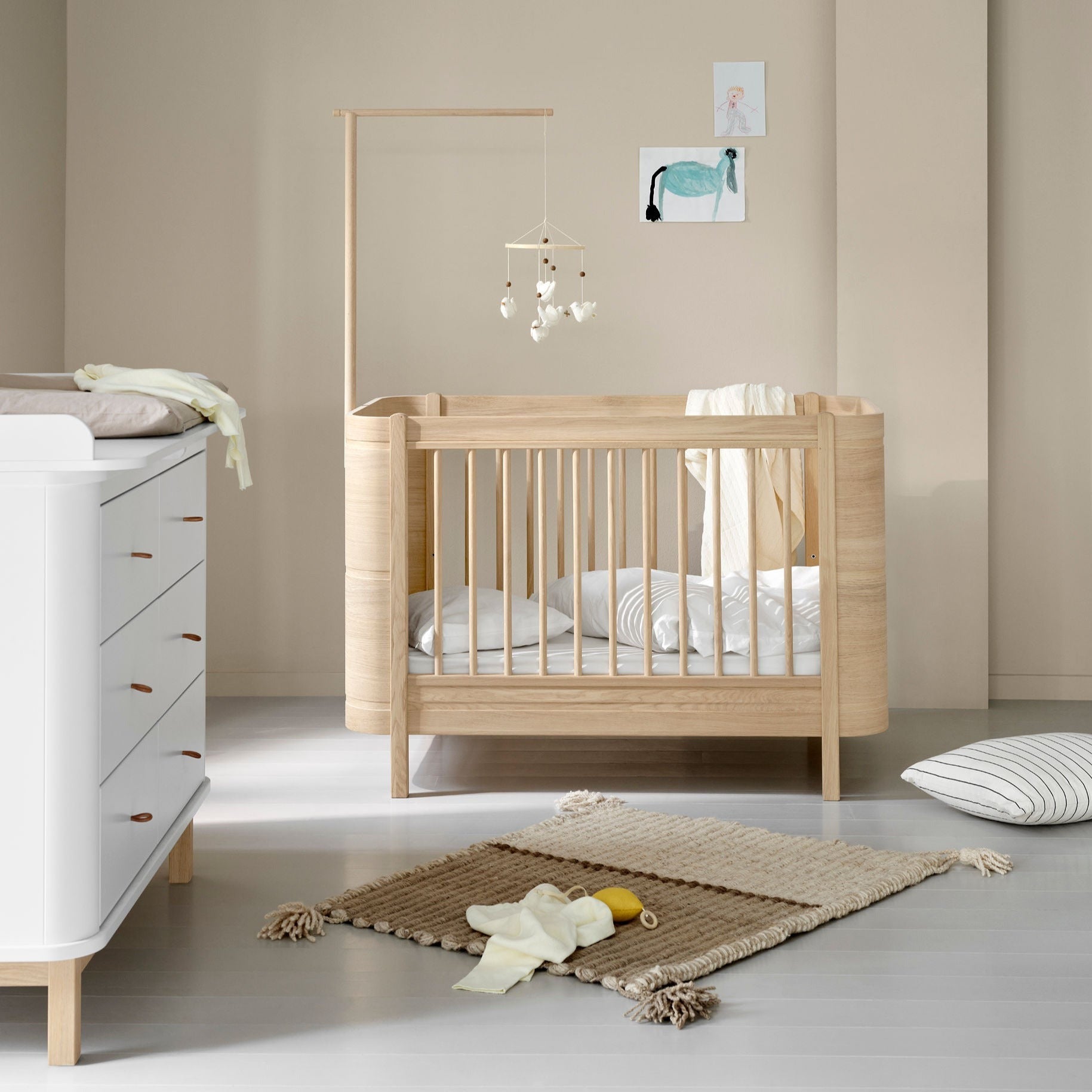 Wood Mini+ Cot Oak Incl Junior Kit