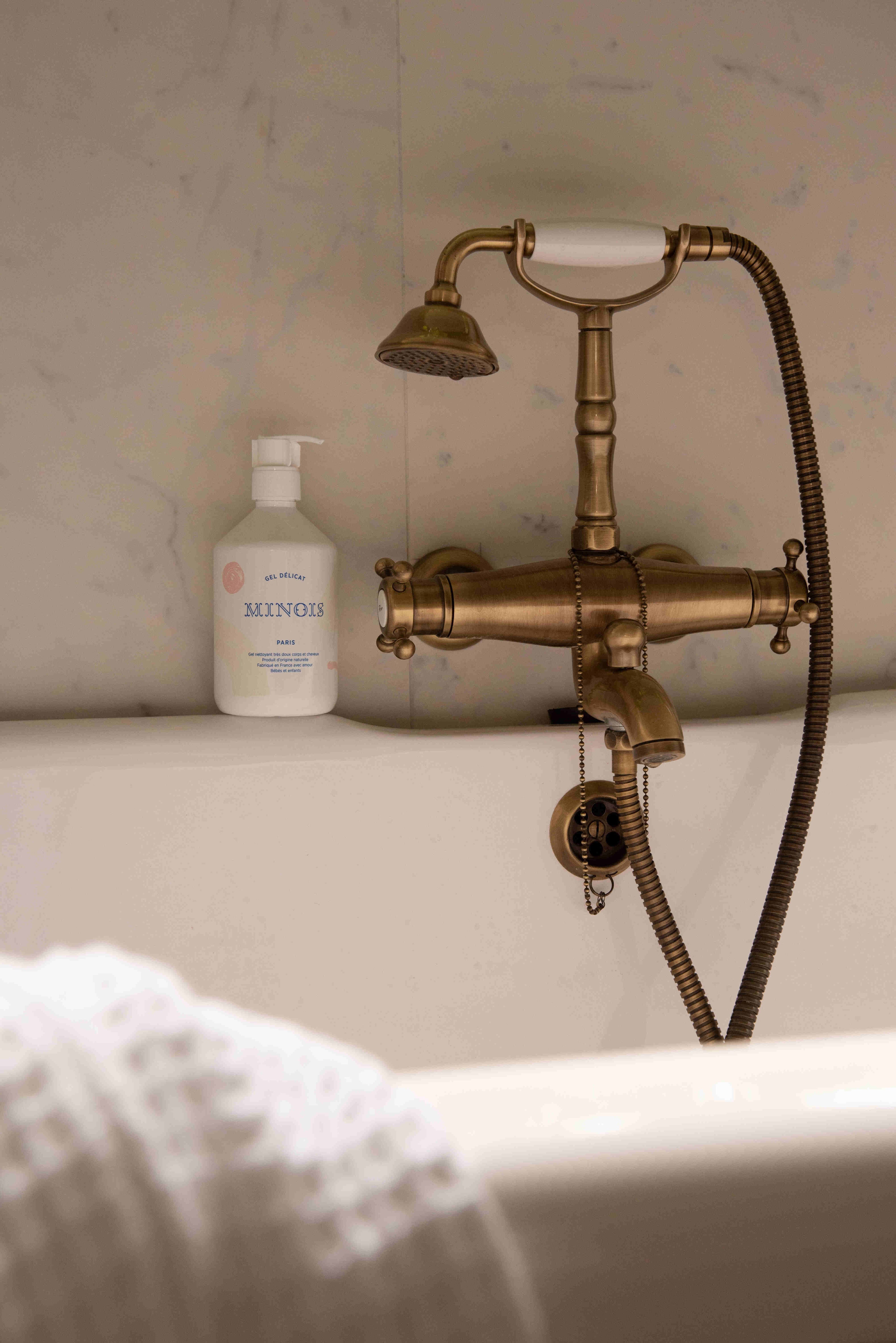 Gentle Cleansing Gel Hair & Body