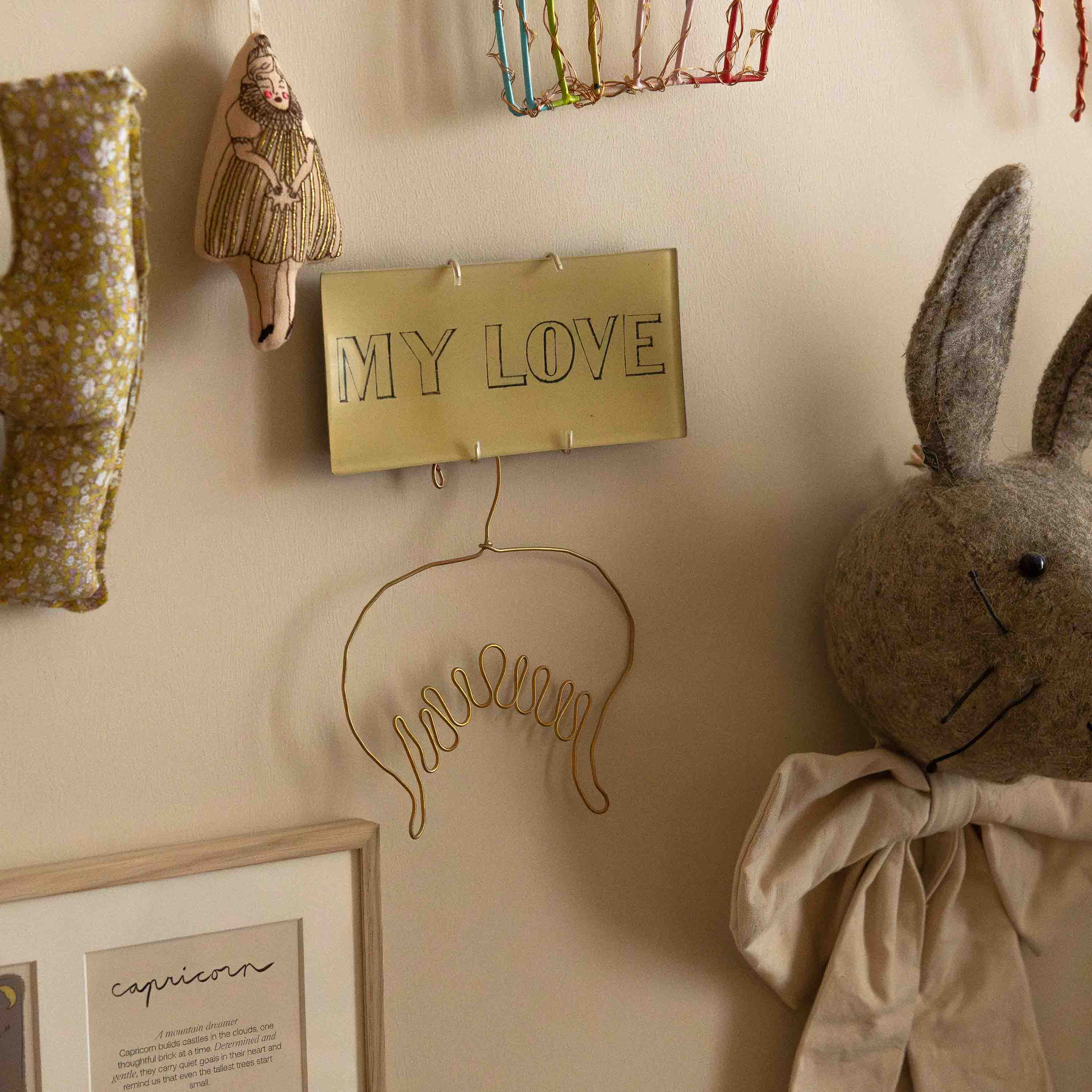 Angel Wings Medium Gold