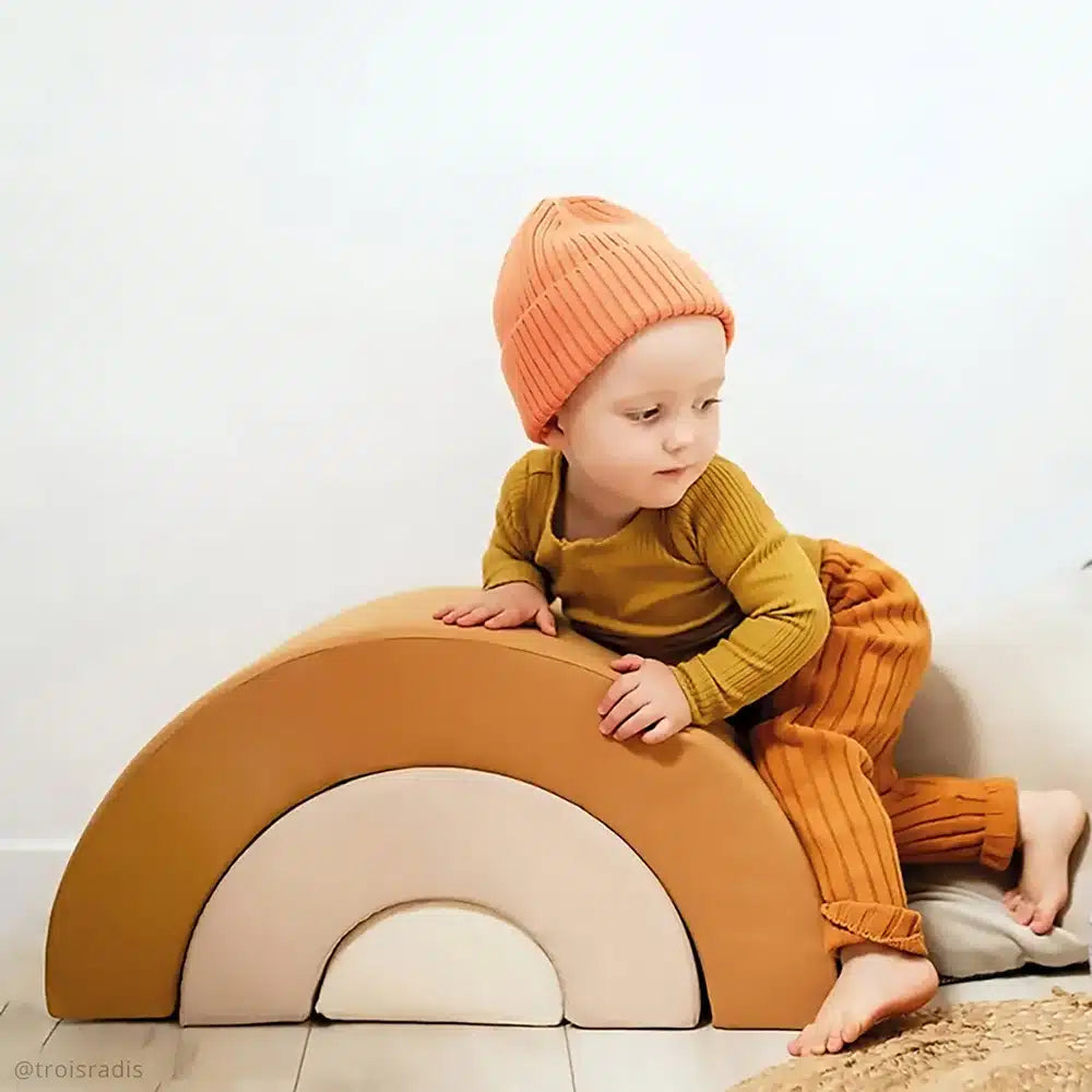 Milo Camel Play Set