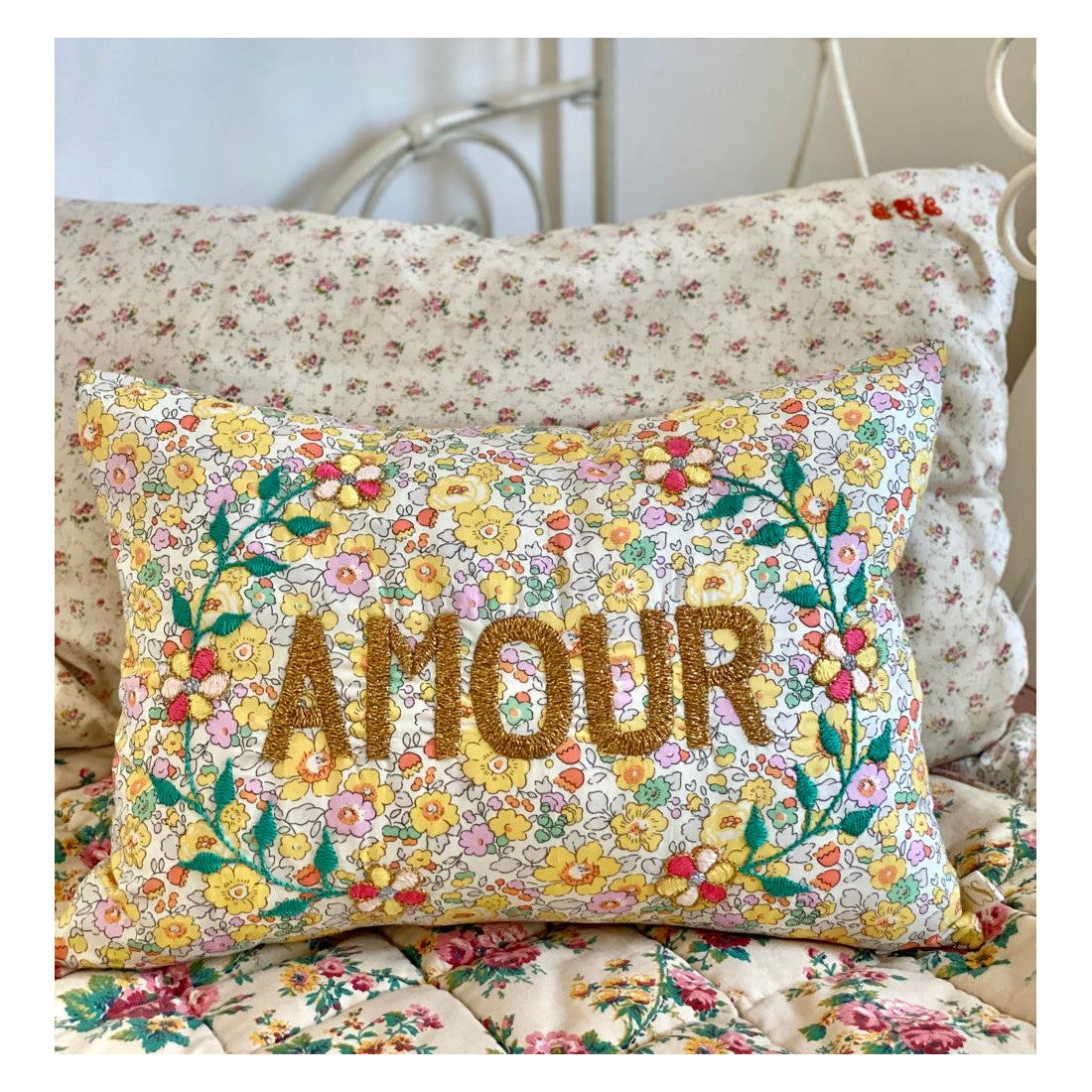 Amour Cushion Yellow