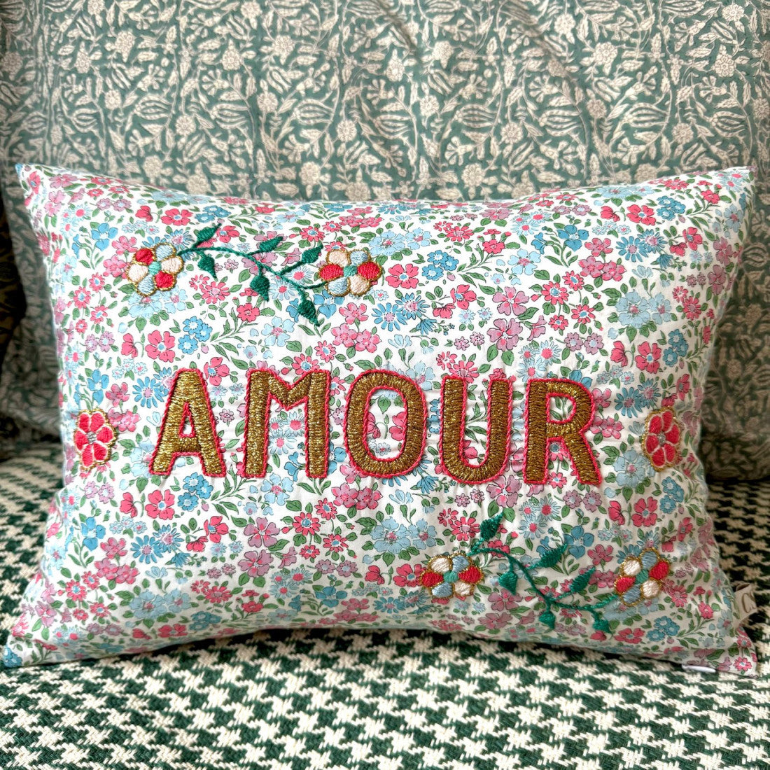 Amour Cushion Pink Field Flower