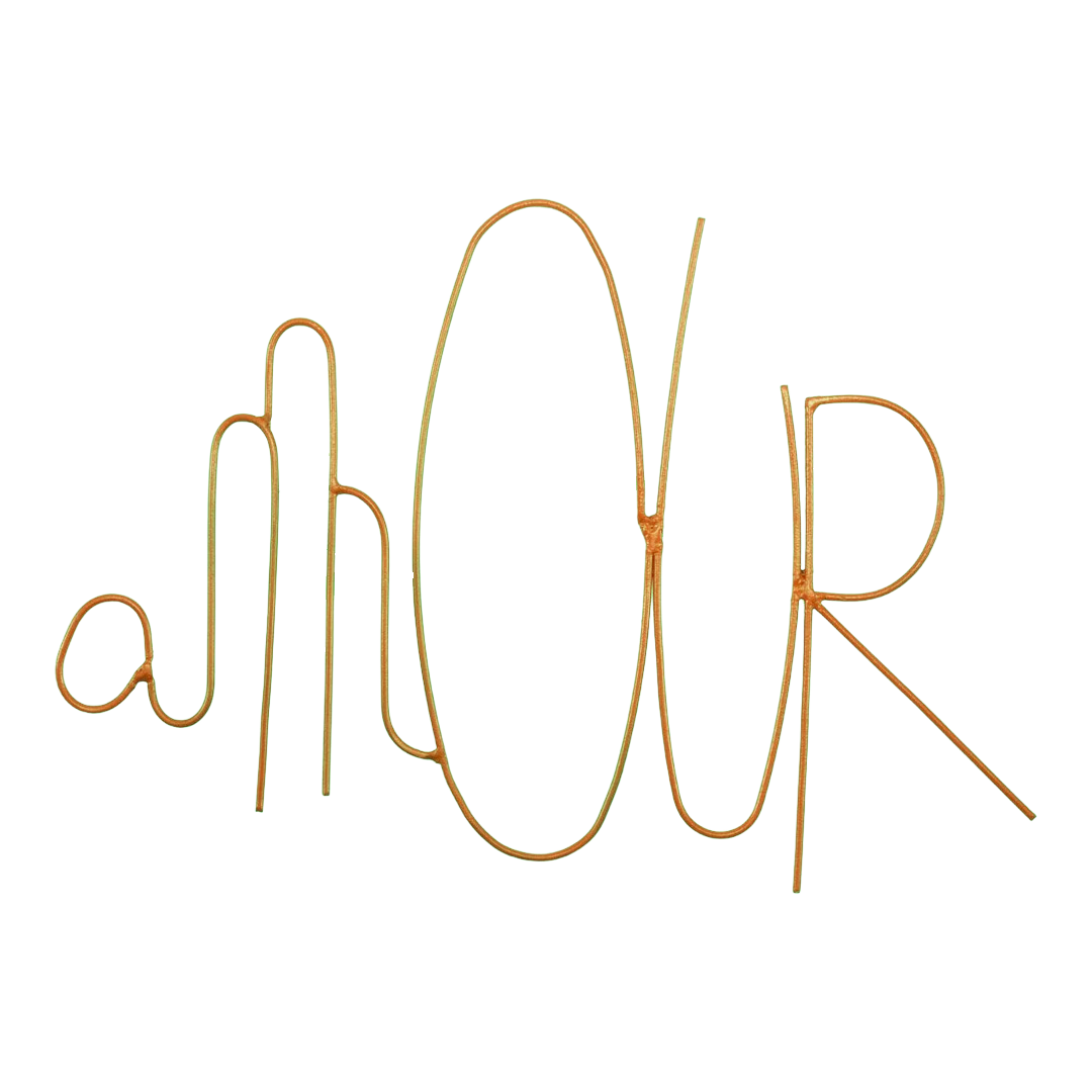 Amour Wire Word Gold
