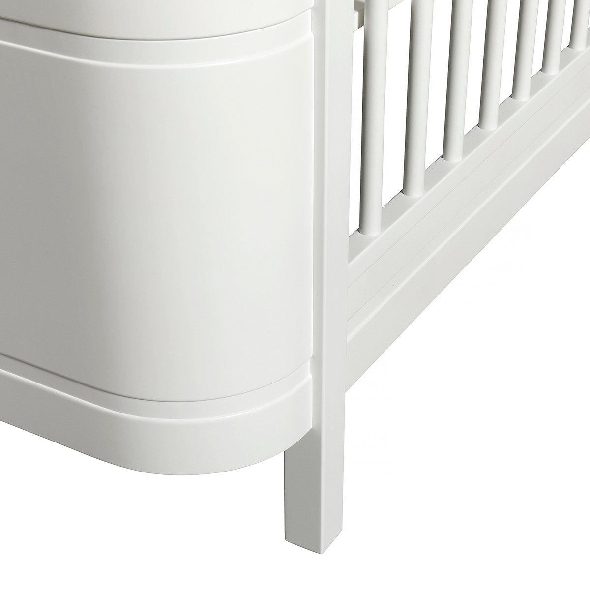 Wood Mini+ Cot Incl. Junior Kit | White