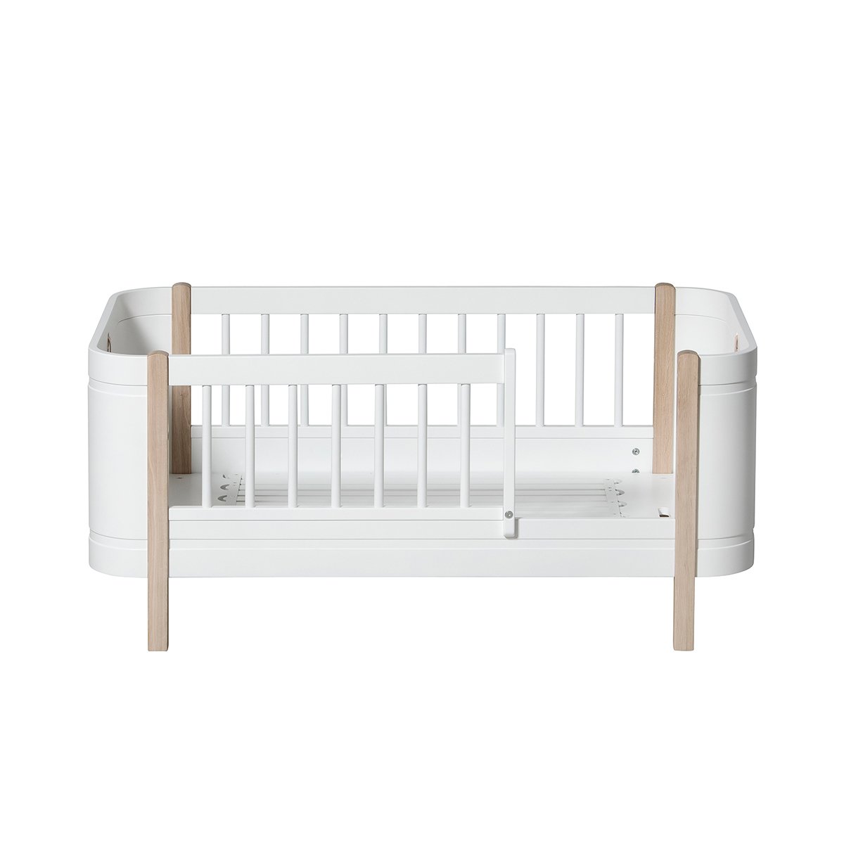 Wood Mini+ Cot Incl. Junior Kit | White/Oak