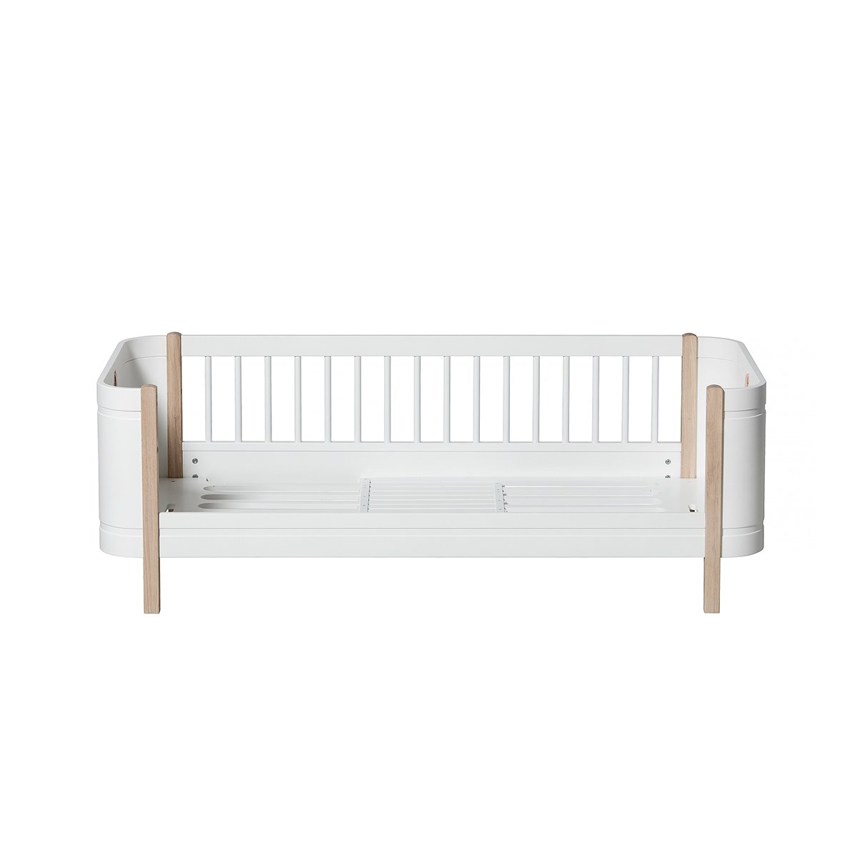 Wood Mini+ Cot Bed Incl. Junior Kit | White/Oak