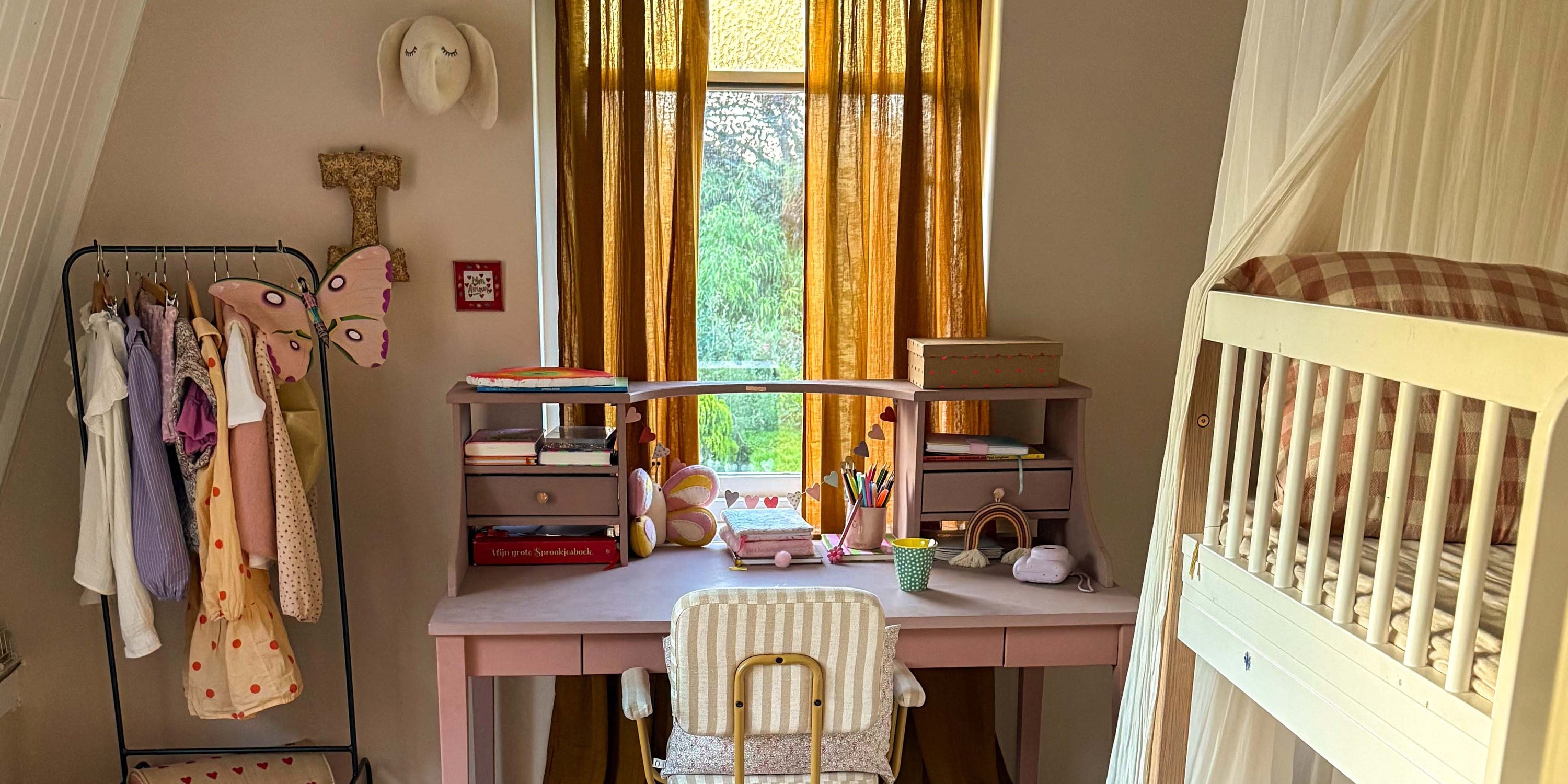 At Home with Anne Egmond