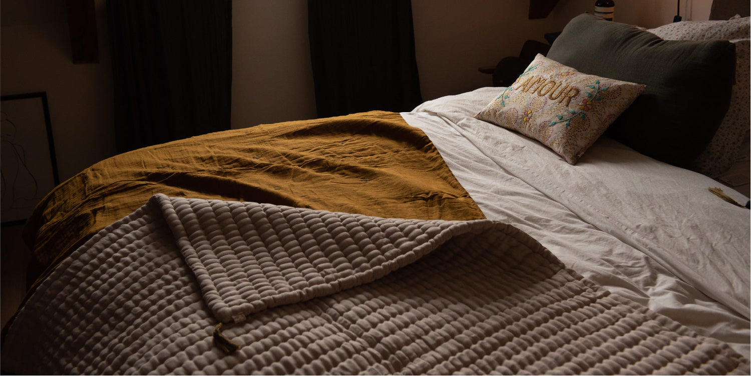 blankets and throws