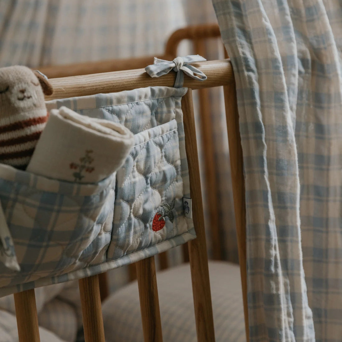 Bed Pocket Plaid Sky