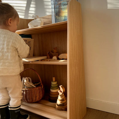 Gebogen boekenkast