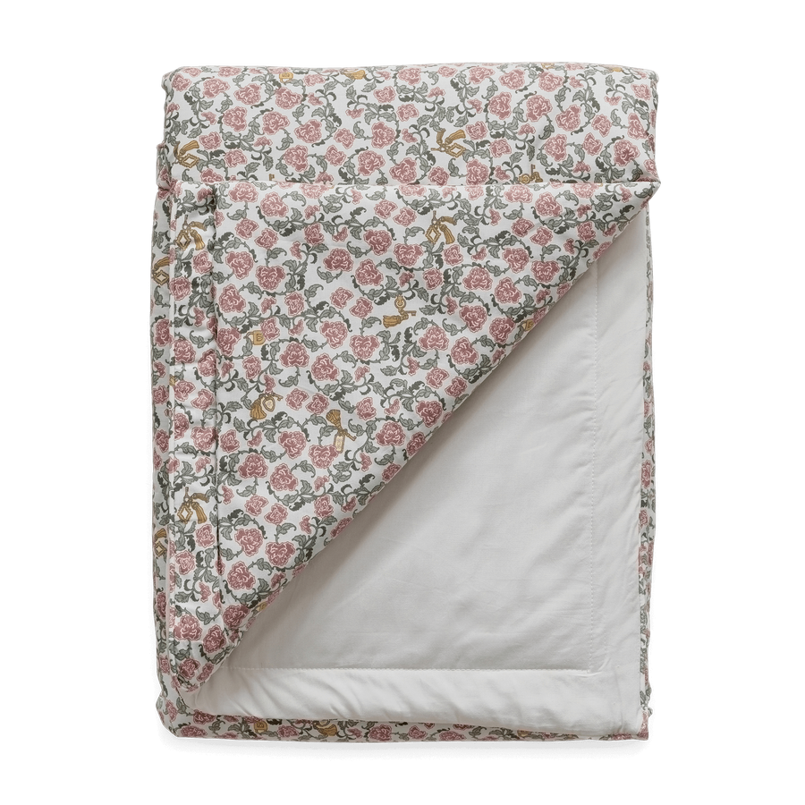 Filled Blanket Floral Vine