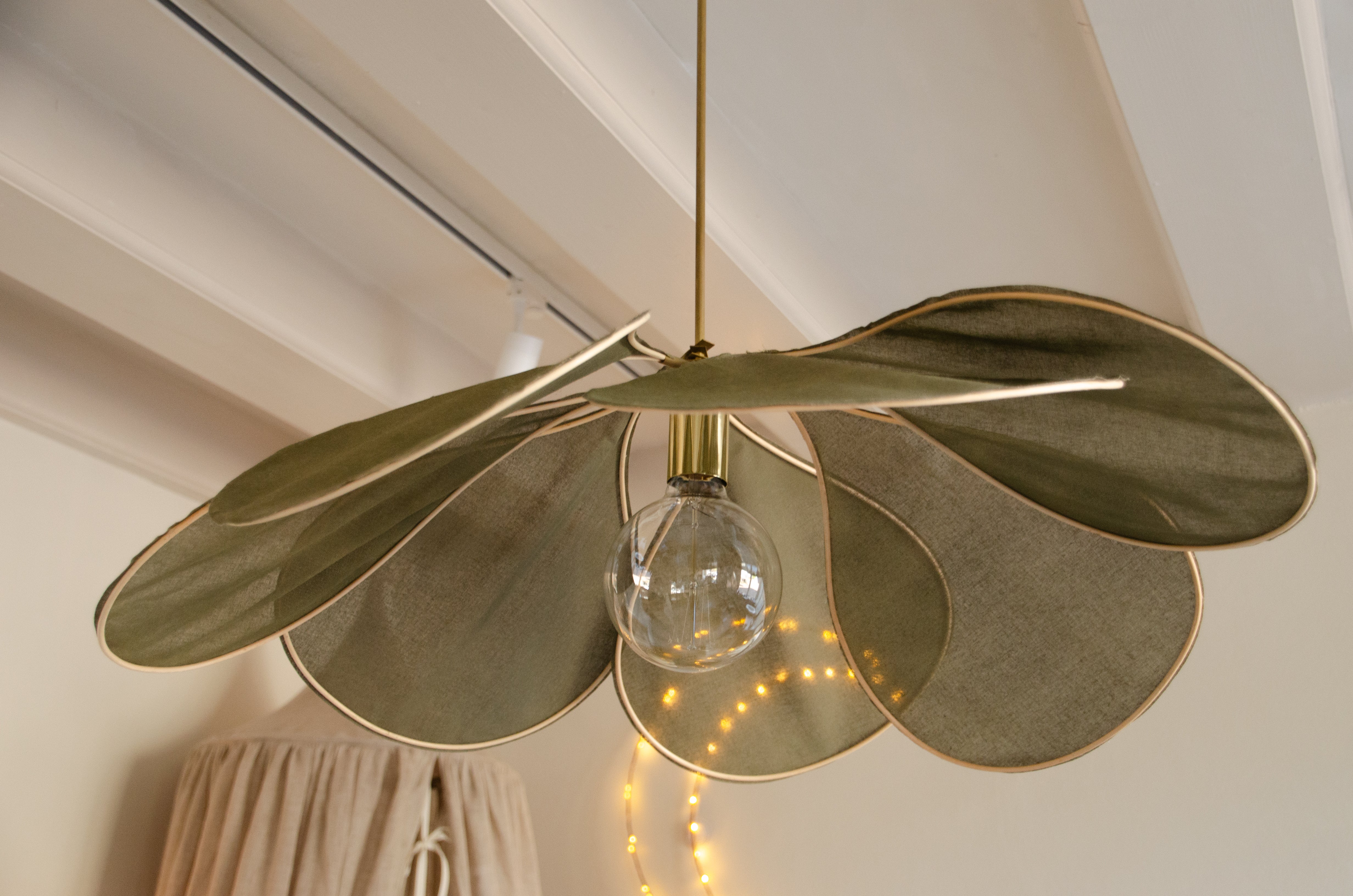 Georges store pale ceiling light hotsell