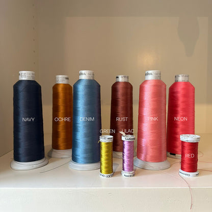 Gepersonaliseerde grote strik in Plum 