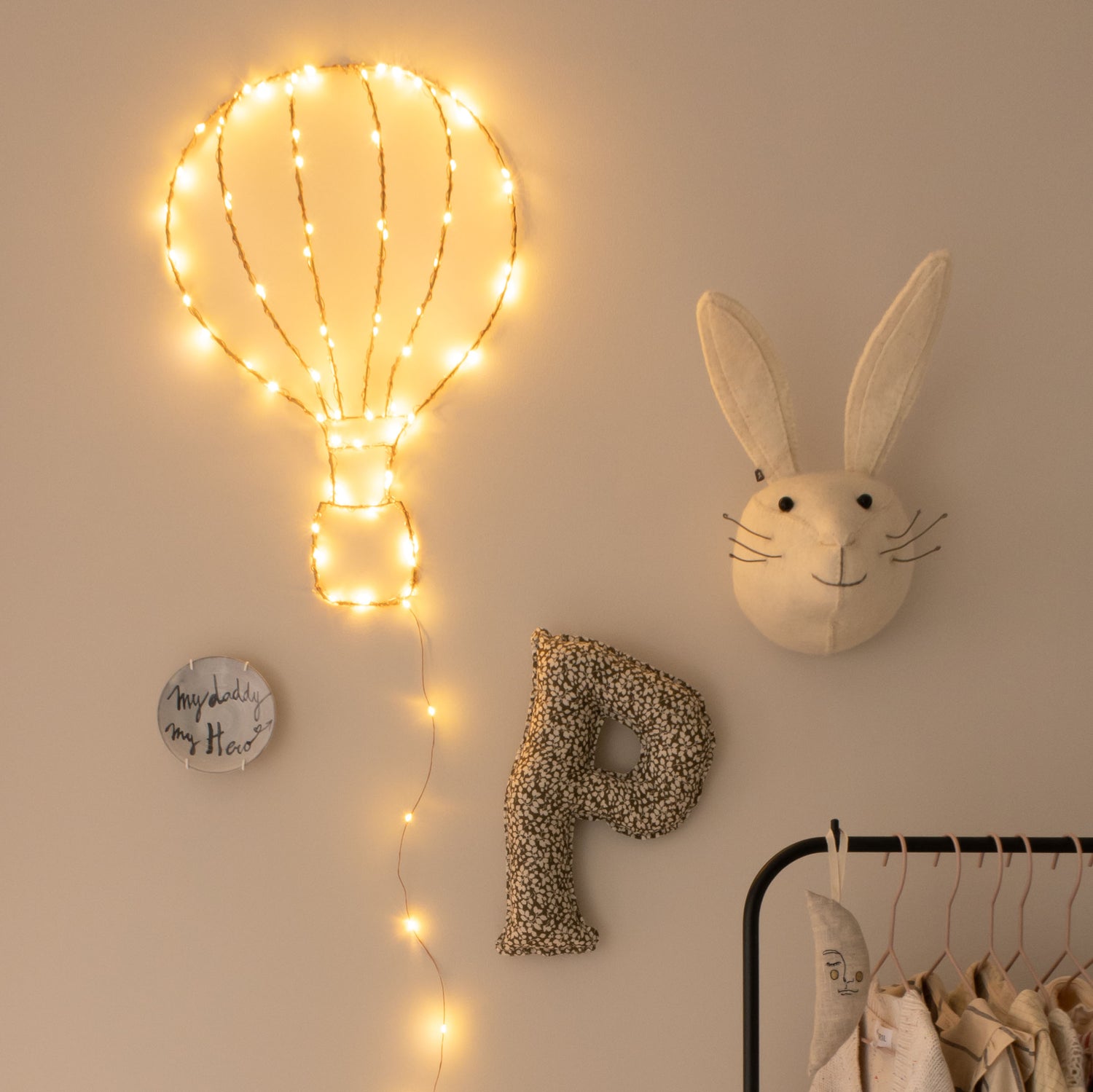 Stoffen Letter Khaki Bloemen