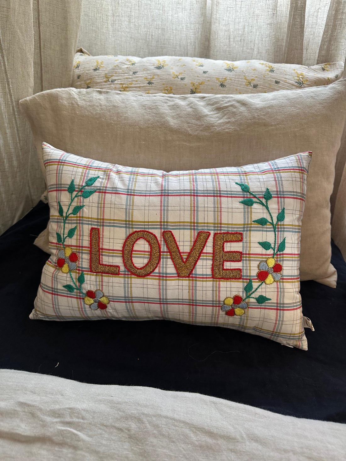 Love Cushion Natural Check