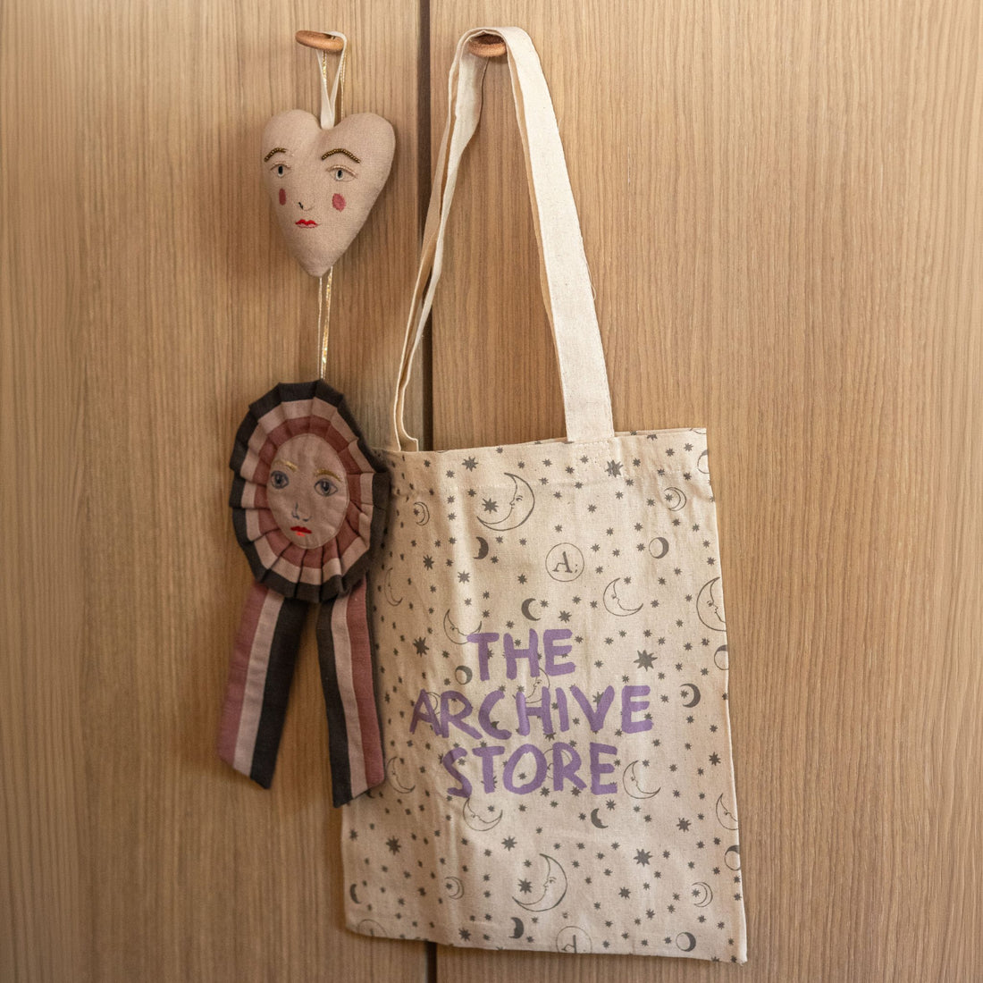 Iconic Canvas Bag Bonjour Small by The Archive Store, detail view