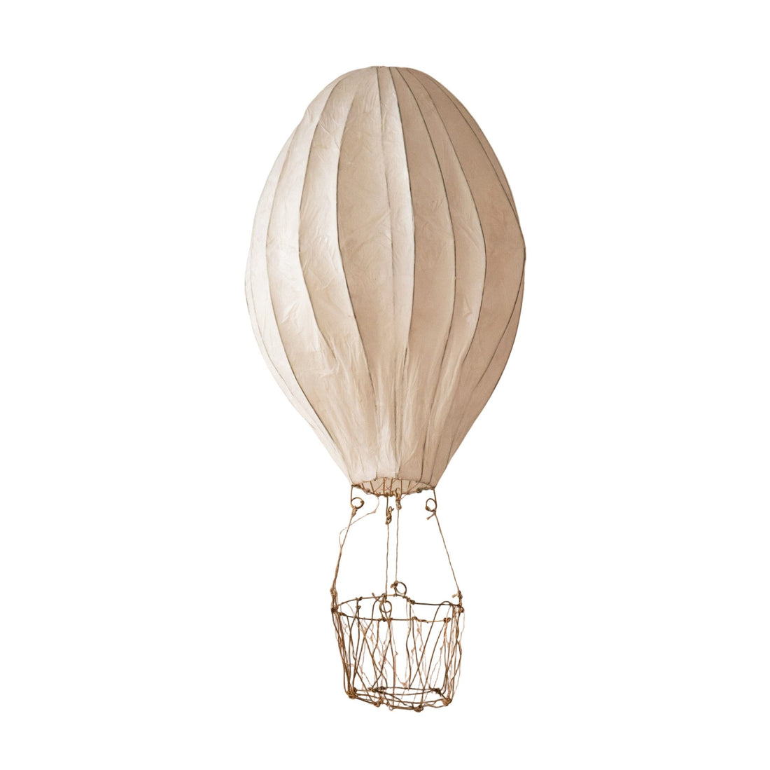 Handgemaakte gouden wandlamp in de vorm van een luchtballon met papier-maché afwerking, limited edition, Zoé Rumeau — sfeervol nachtlampje voor de kinderkamer.