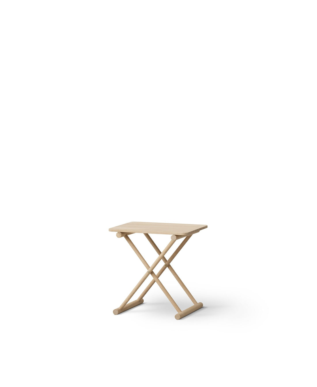 Oliver Furniture Camp Bed Table High, Oak – lifestyle view