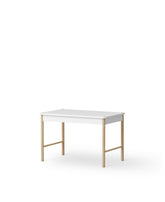 Oliver Furniture Camp Toddler Play Table White/Oak – detail view