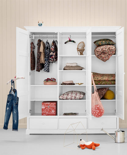 Oliver Furniture Seaside Wardrobe 3 Doors White – styled in a children&