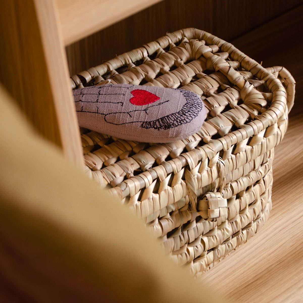 Palm Leaf Basket Small – alternate angle