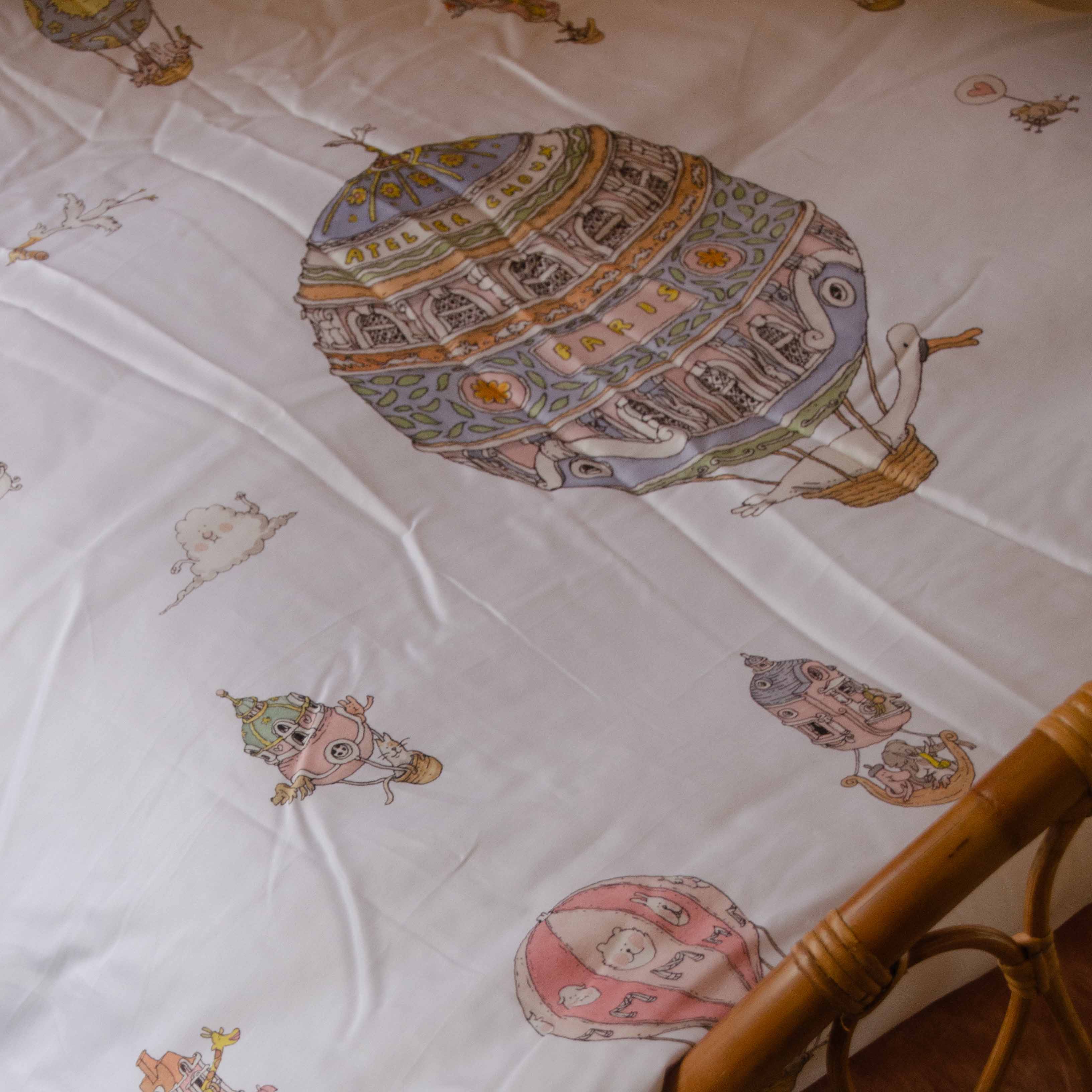 Reversible Quilt Monceau Mansion / Hot Air Balloons