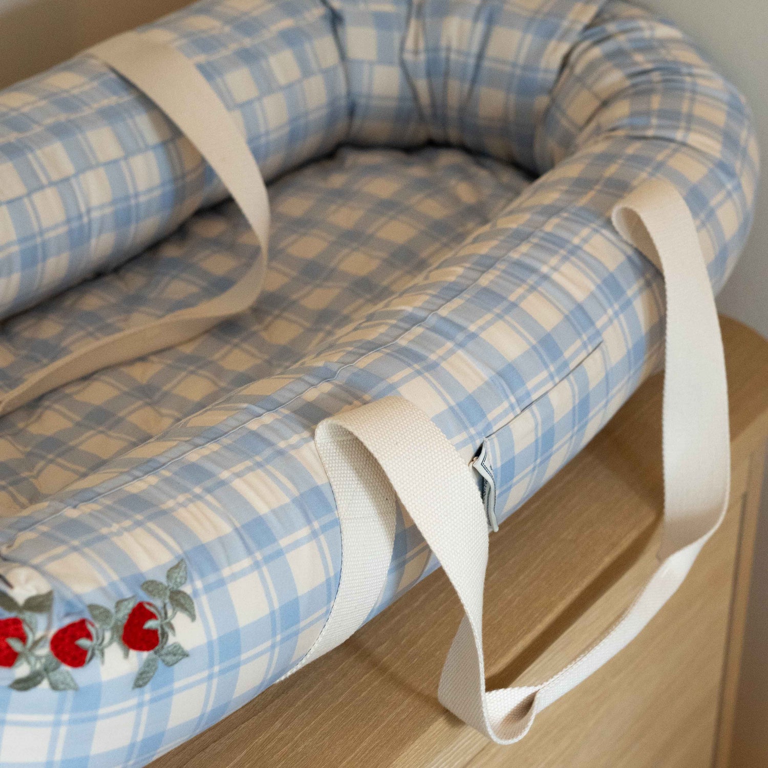 Draagbaar Babynestje Organic Cotton Plaid Blue Sky