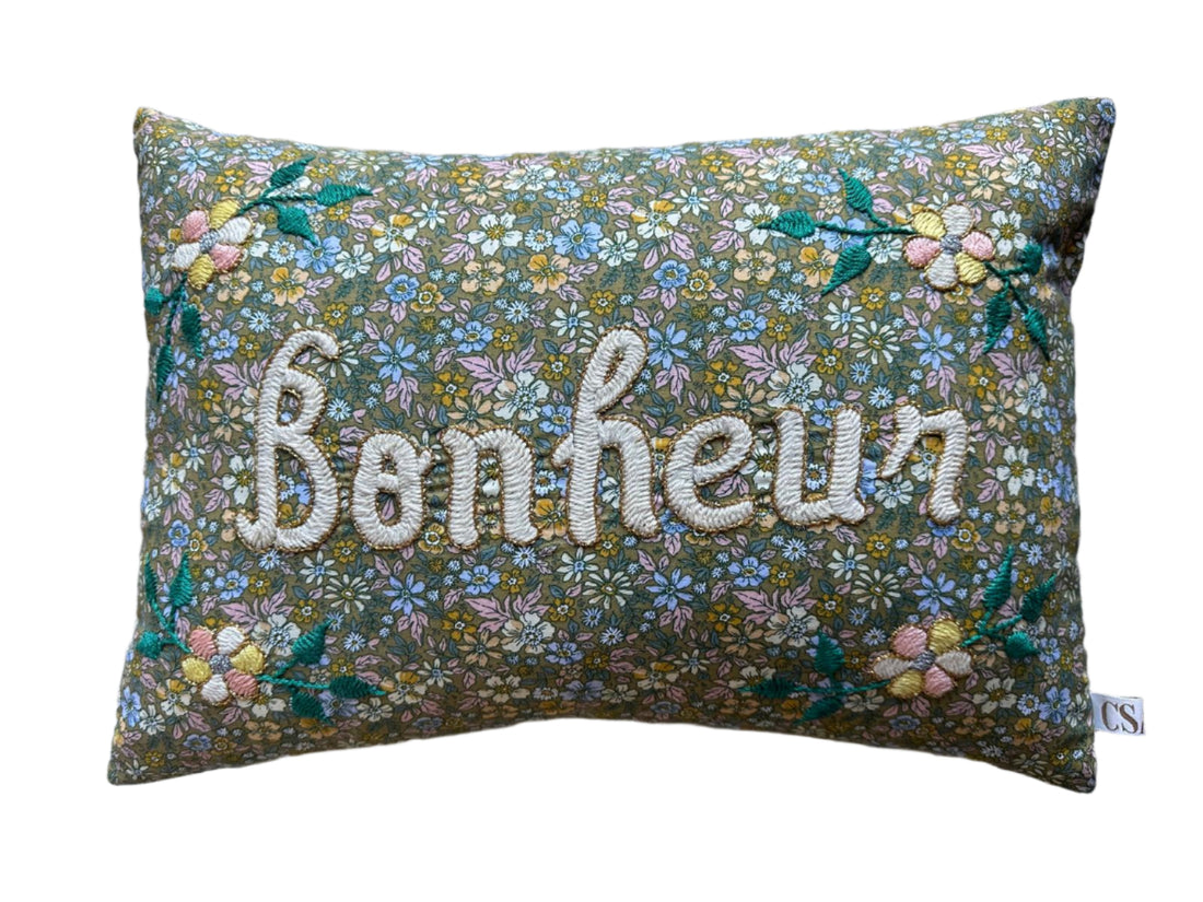 Bonheur Cushion Green Flowers 30x40