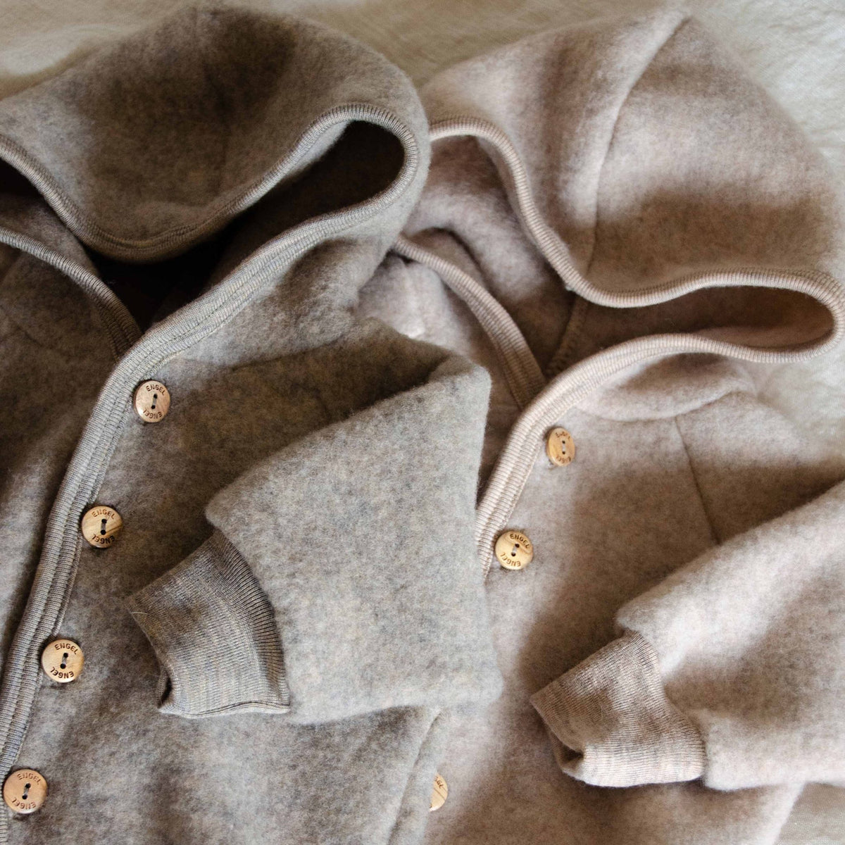 Product photo 3 of the Engel Natur Wool Baby Jacket Sand – The Archive Store