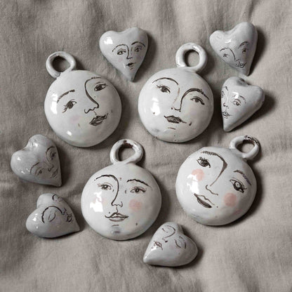 Anouk Kramer Porcelain Moon Face Heart – set of pieces, eyes open