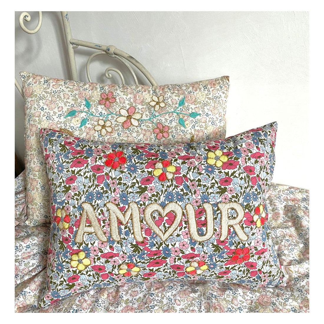 Amour Cushion GField Flowers Pastel