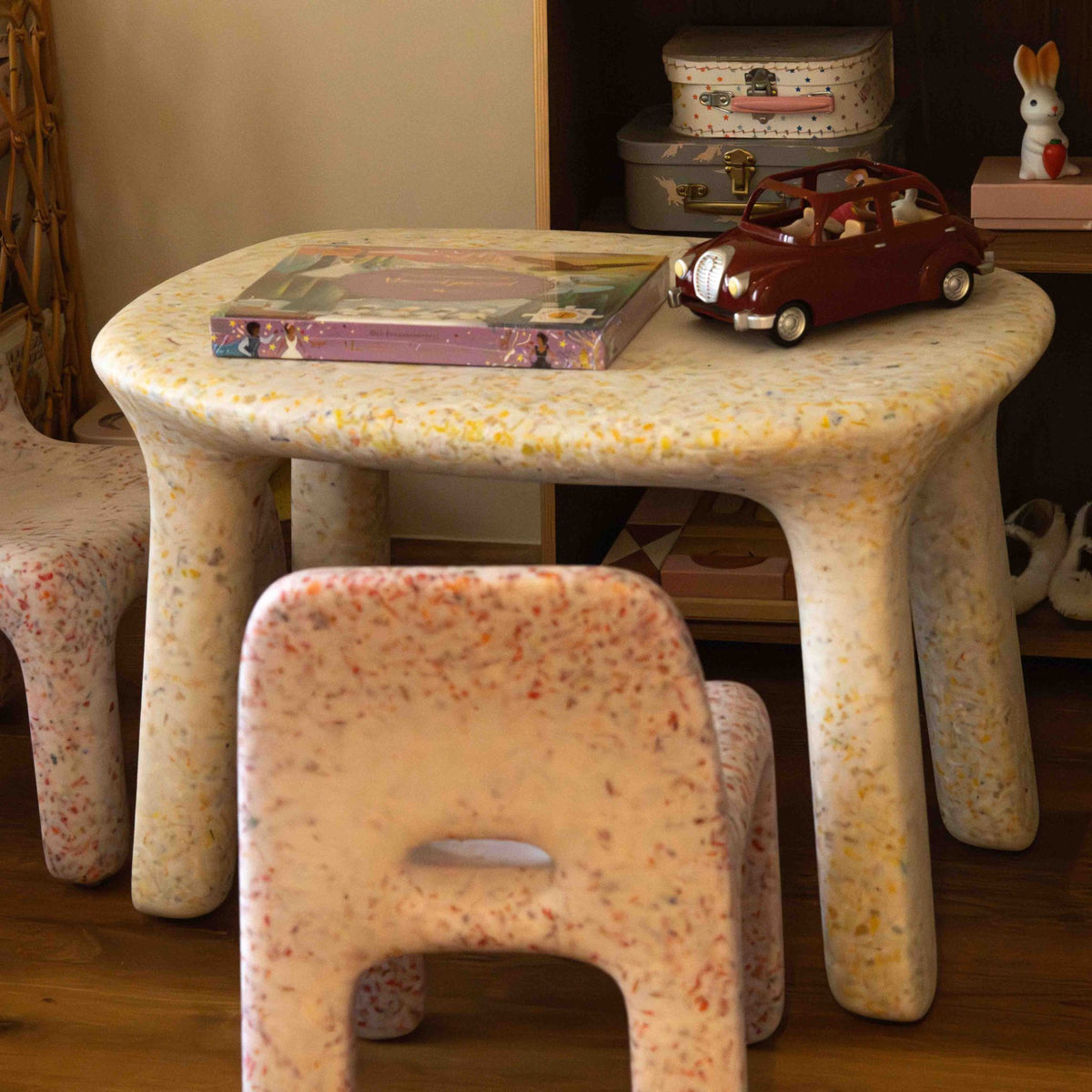 EcoBirdy Luisa Table in Vanilla, alternate angle