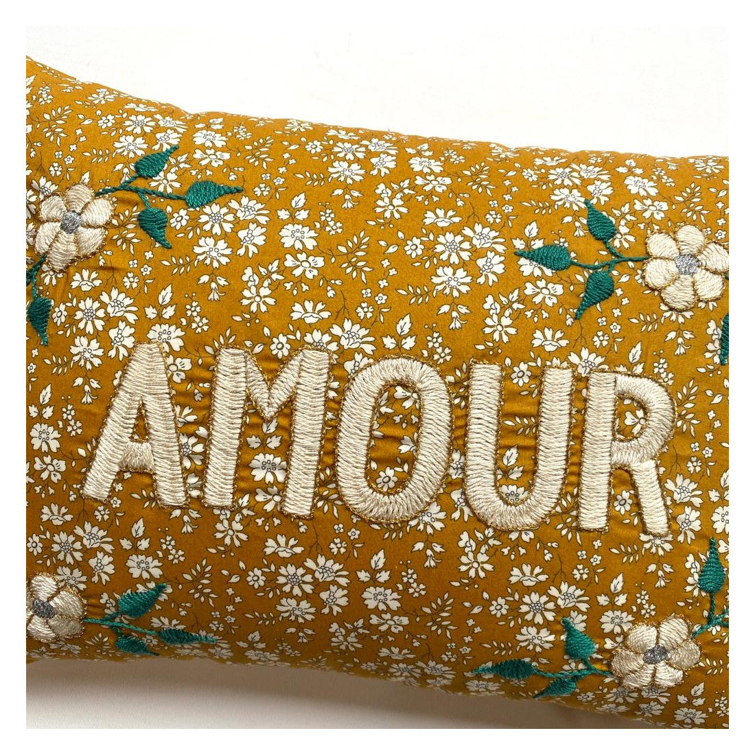 Amour Cushion CSAO in Gold