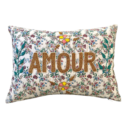 Amour Cushion White Flowers