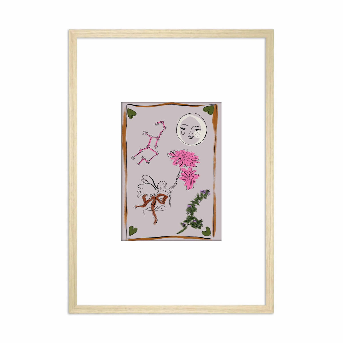 Ingelijste Hazel &amp; George Maagd-poster met een engel, bloemen en een maangezicht op een lila achtergrond, in een lichte houten lijst