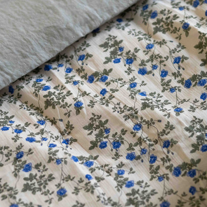 Close-up of the Dainty print fabric on the Garbo&amp;Friends Bed Set