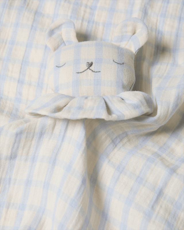 Garbo&amp;friends Muslin Bear Cuddle Cloth in Gingham Sky Blue, lifestyle detail shot