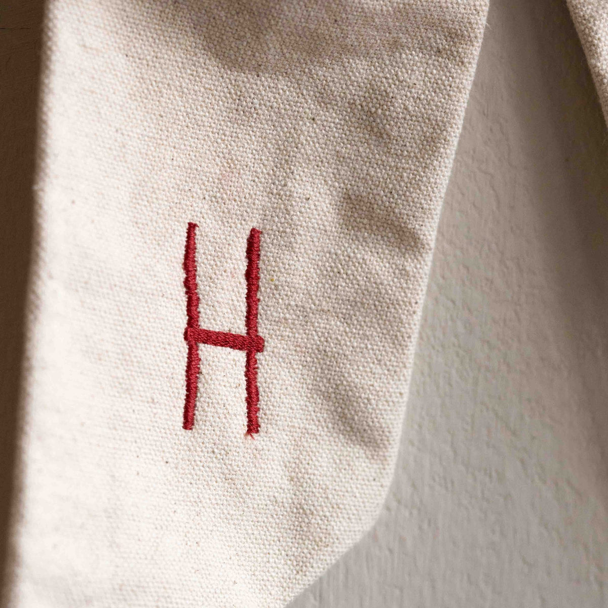 Hazel &amp; George Canvas Festive Bow Small with heart embroidery, additional product photo