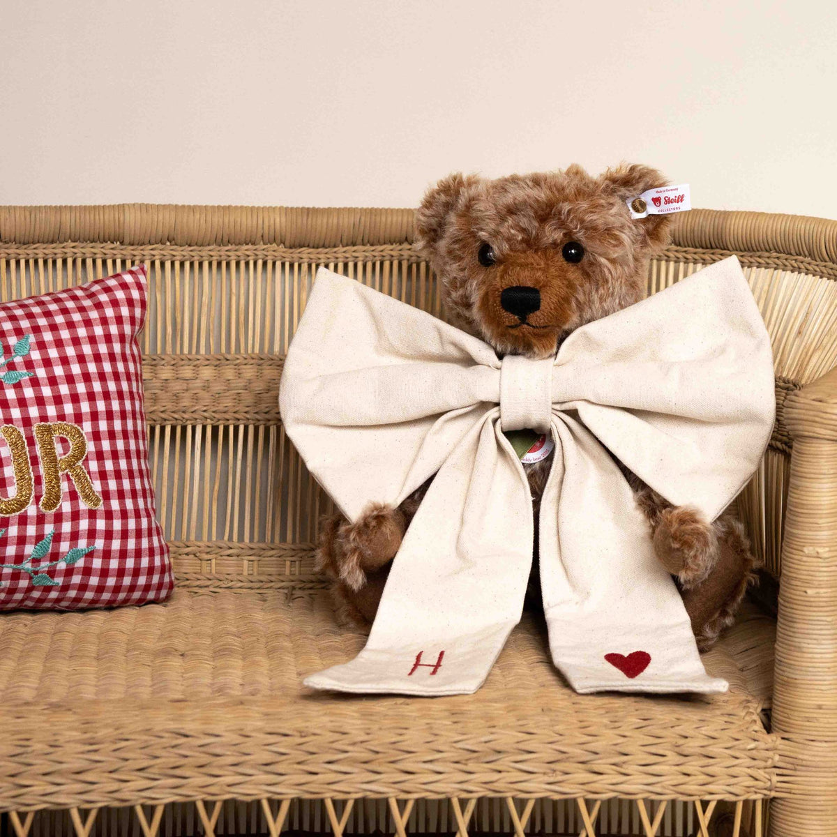 Hazel &amp; George Canvas Festive Bow Small tied around a teddy bear&