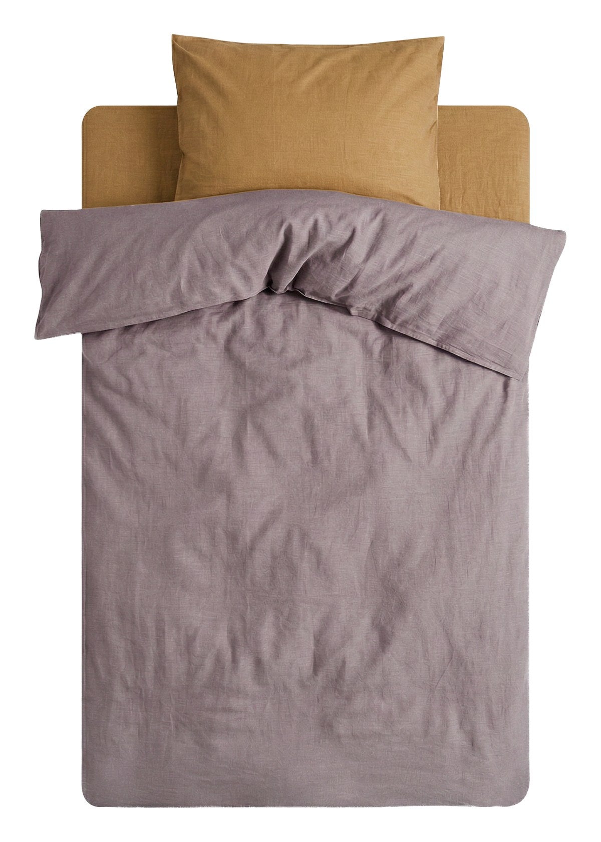 Junior bed set with Doré fitted sheet and pillow, and Dusty Lilac duvet cover